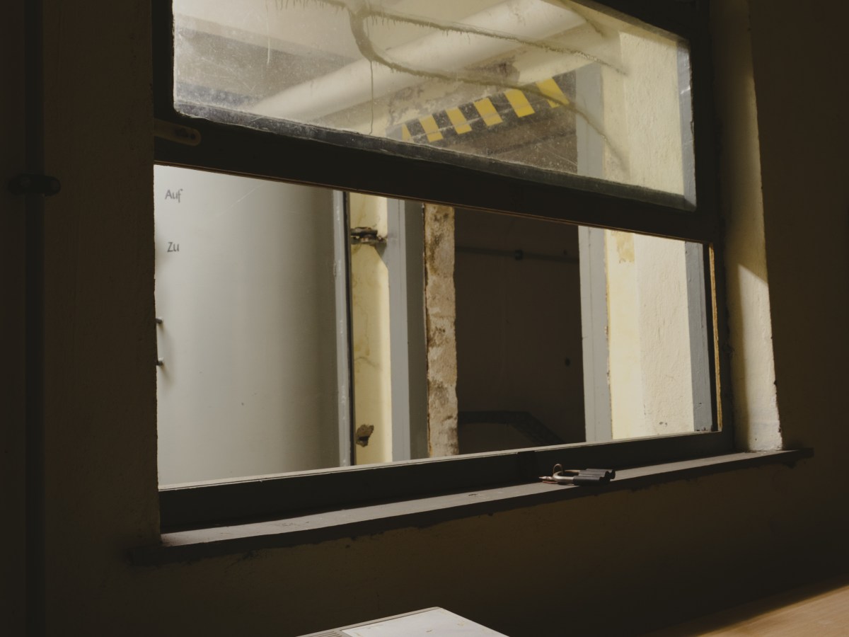 Durch die Linse der Zeit: Fotografische Erkundung der Bunkeranlage „Objekt 7001“ der Dienststelle der DVP&nbsp;Blumberg